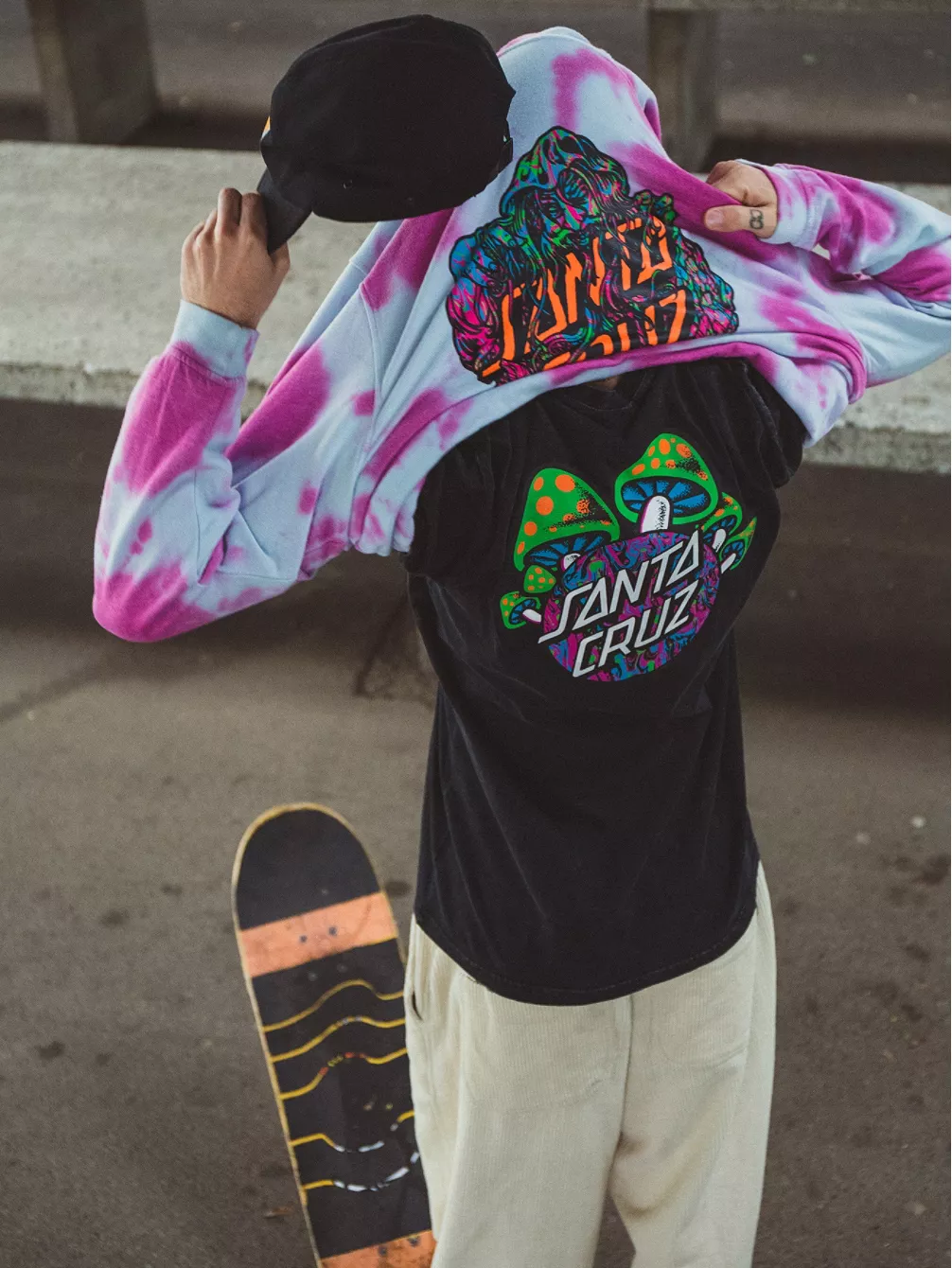 Santa Cruz BT Spill Conjurer Hoodie 11 Santa Cruz BT Spill Conjurer Hoodie – Bild 9